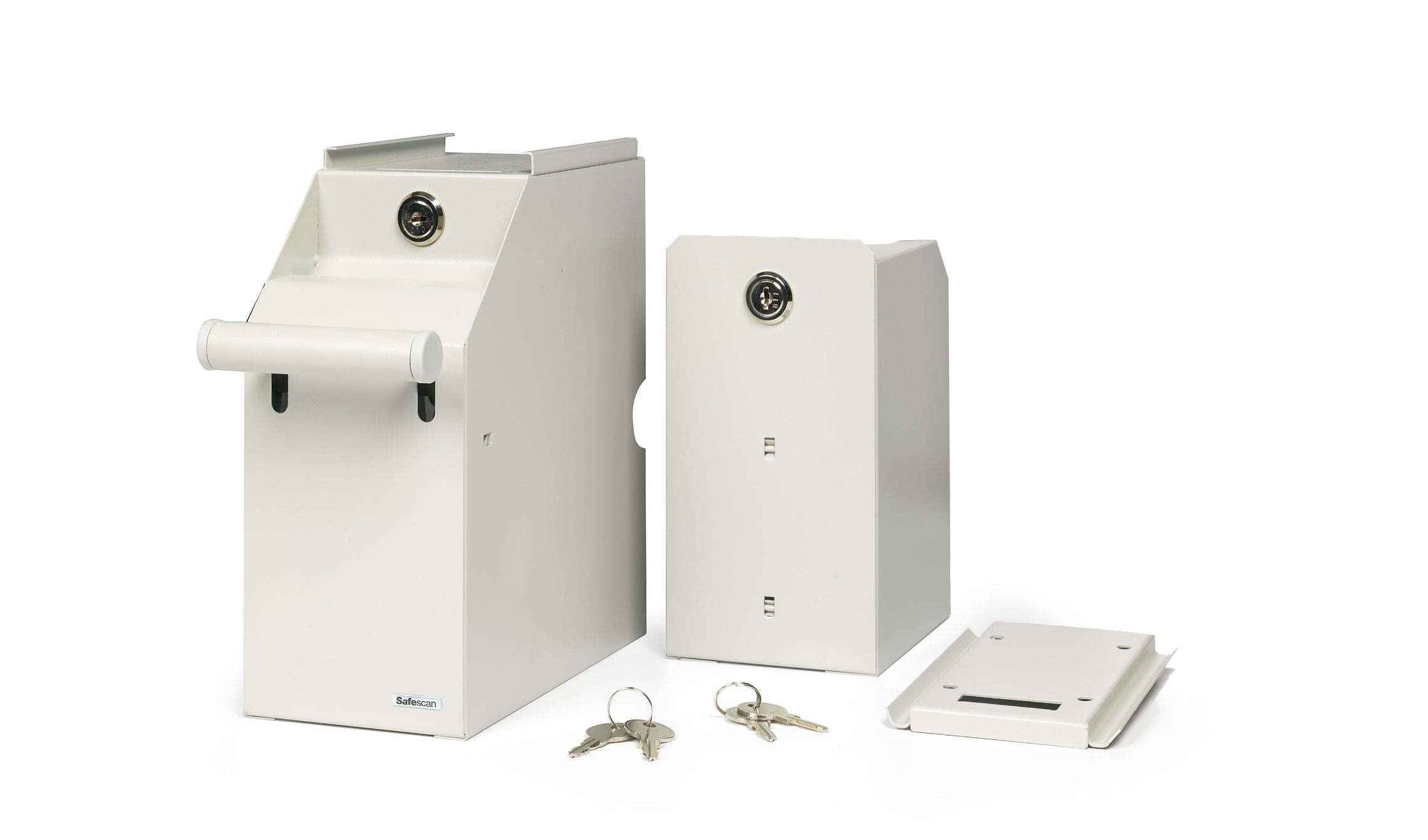 In the box: Safescan 4100 White, Banknote casette, 2 keys to unlock casette, 2 keys to unlock safe, and mounting bracket safescan-4100w-in-the-box