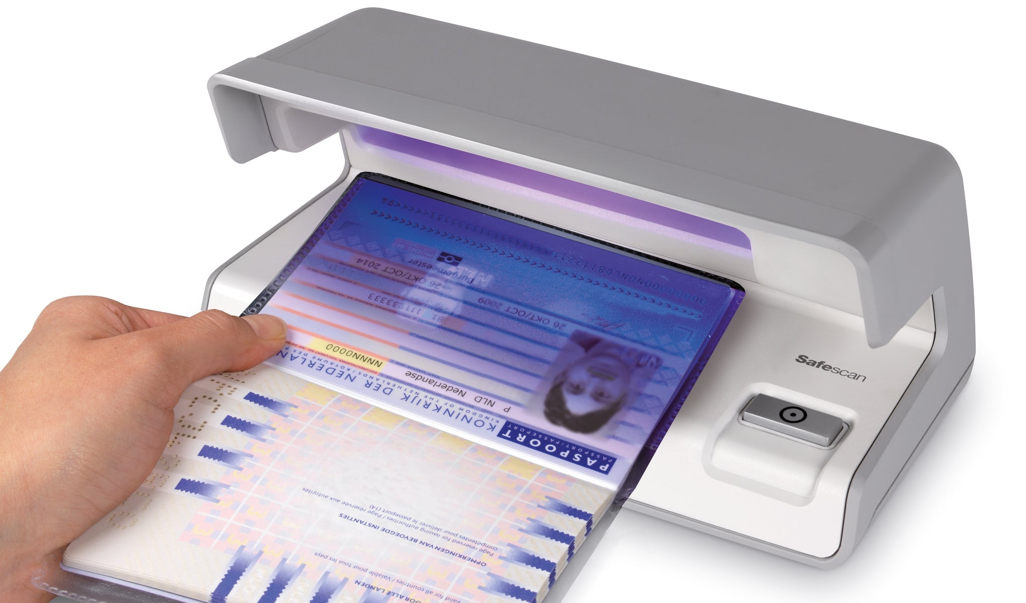 能驗證護照及其他身分證明文件上的紫外線防偽特徵 safescan-50-uv-lamp