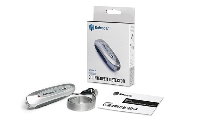 In the box: Safescan 35, batteries, neck strap, user manual safescan-35-in-the-box