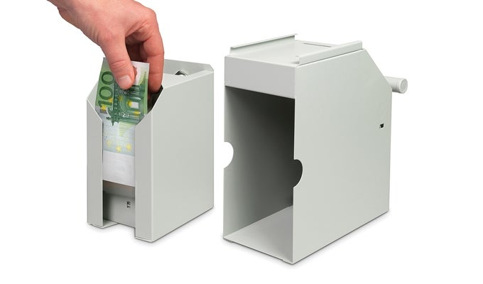 Banknotes are neatly and jam-free stored safescan-4100w-banknote-safe