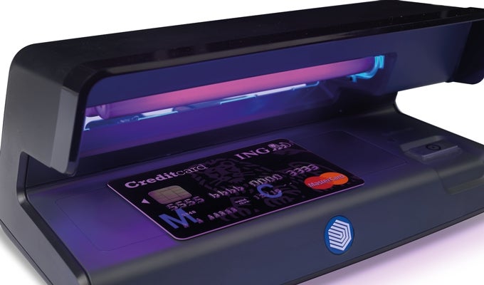 Verifies UV features of credit cards safescan-50-uv-money-detector
