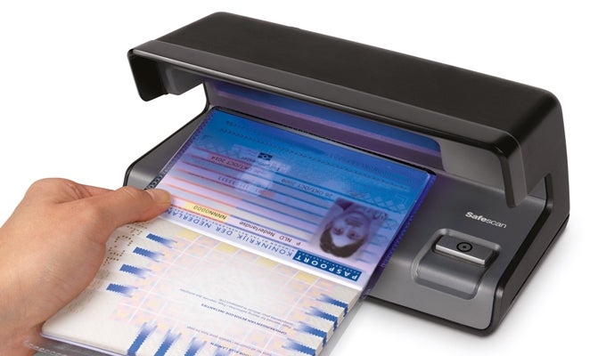Verifies UV features of passports and other ID documents safescan-50-uv-lamp