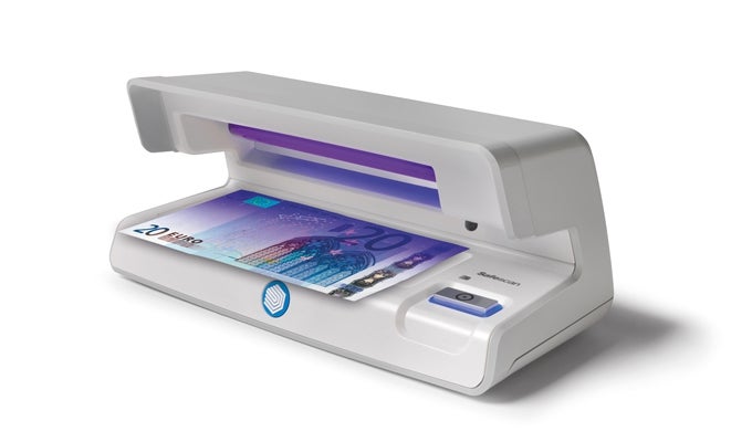 UV counterfeit detector with space-saving design safescan-70-uv-counterfeit-detector