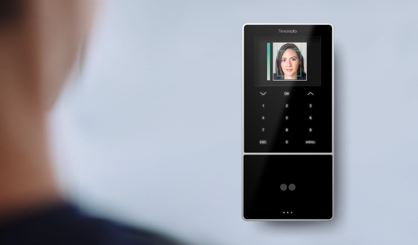 Time registration with face recognition timemoto-tm-838